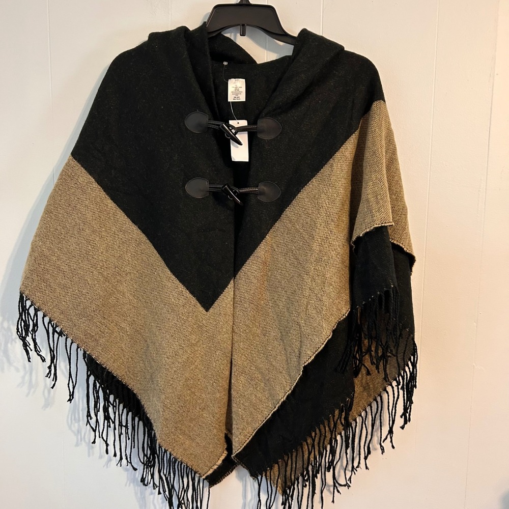 Sears Women Black Camel Colorblock Hooded Toggle Poncho Fringe Trim NWT OS